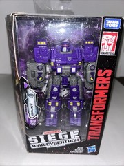 Transformers Brunt Siege War For Cybertron WFC-S37 Deluxe Decepticon New
