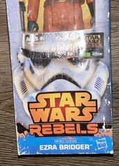 2014 Disney Hasbro Star Wars Rebels Action Figure Ezra Bridger & lightsaber NIB