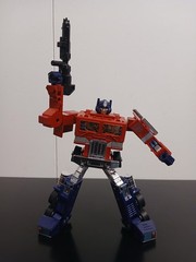 Transformers KC-01 KO Die-Cast Optimus Prime Missing Link G1 Trailer & Bumblebee