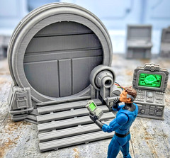 1:18 Scale Fantastic Four Diorama Sci-Fi Lab Portal Console for 4″ Action Figure