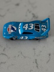 Disney Pixar Cars – Carla Veloso Fillmore The King Alex Carvill
