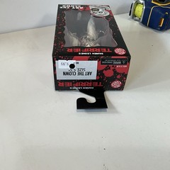 Terrifier Art the Clown Cosutmed Action Figure With Mask New 5.5 inch SEALED