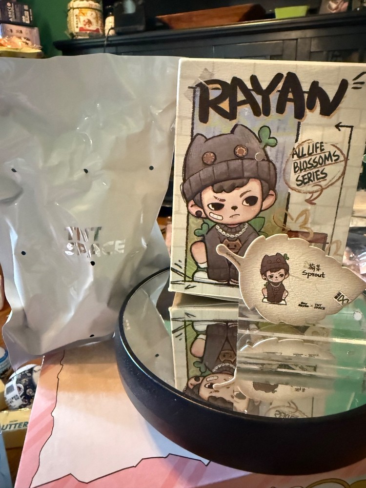 TNT Space Rayan All Life Blossoms Figure Confirmed Character Box Card
