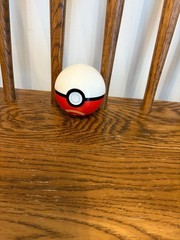 Pokemon Espurr Mini Figure with Poke Ball Clip Case