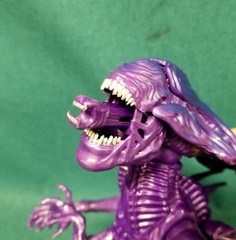 2019 Lanard Toys Xenomorph Purple Alien Queen Collection 12″ Posable Figure