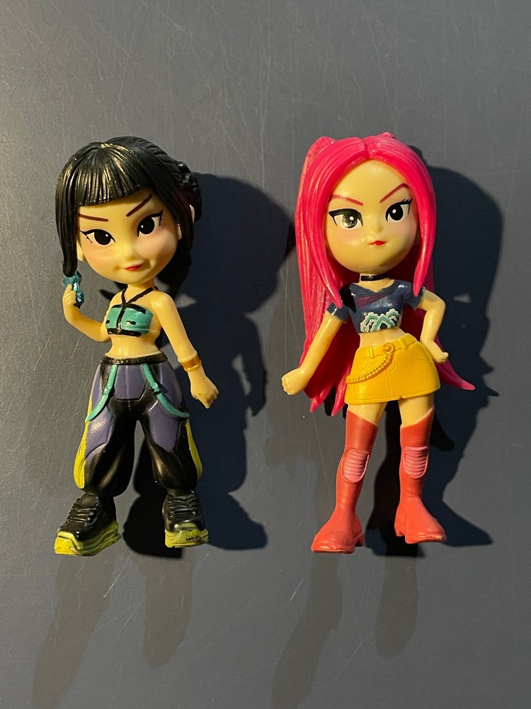 Kpop Demon Hunters 4″ Action Figures Mira and Zoey Huntrx