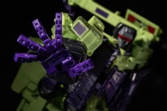 New Bee NB02 ABS Poseable hands for SS86 Devasation,in stock