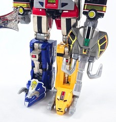 MMPR LEGACY MEGAZORD COMPLETE CIB Mighty Morphin Power Rangers Dino
