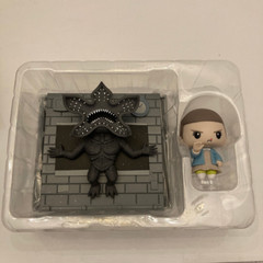 Loot Crate Artist Series Stranger Things Eleven vs. Demogorgon Limited Editon