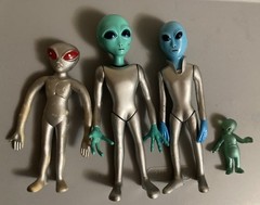 Vintage Rare Lot Of 90s Area 51 Alien Action Figures UFO Silver Green