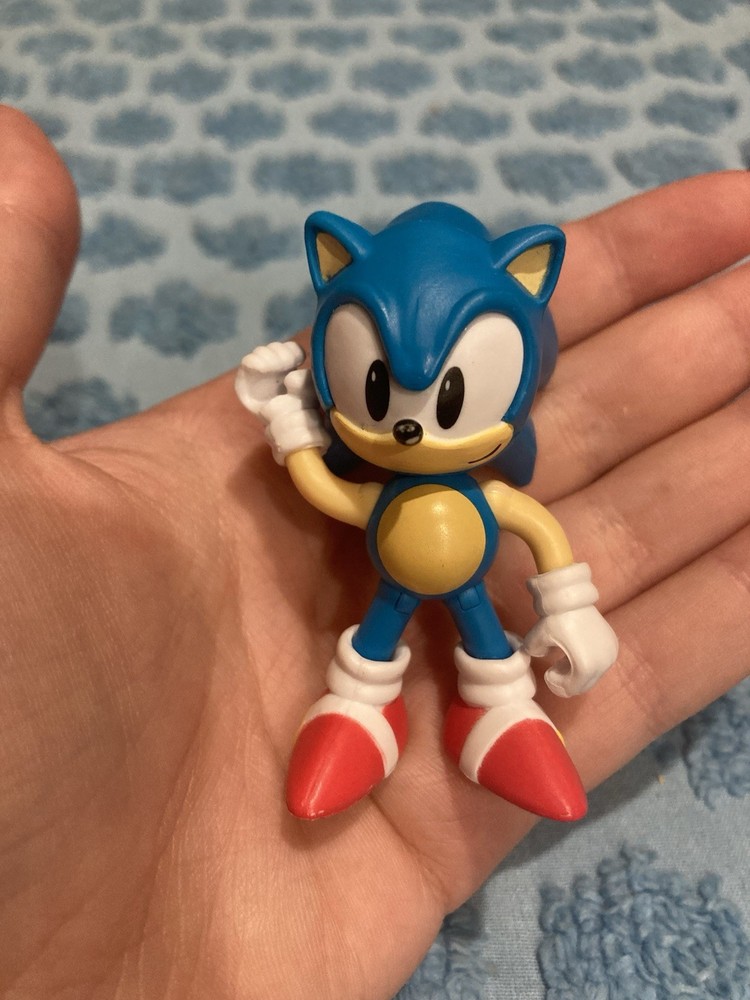 JAKKS Pacific Sonic the Hedgehog 2.5 in Action Figure Moveable Arms Legs