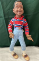 Vintage 1991 Hasbro Family Matters Steve Urkel 17″ Talking Pull-String Toy Doll