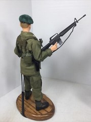 1/6 DRAGON JOHN WAYNE COL. MIKE KIRBY GREEN BERETS VIETNAM MOVIE M-16 COLT 1911