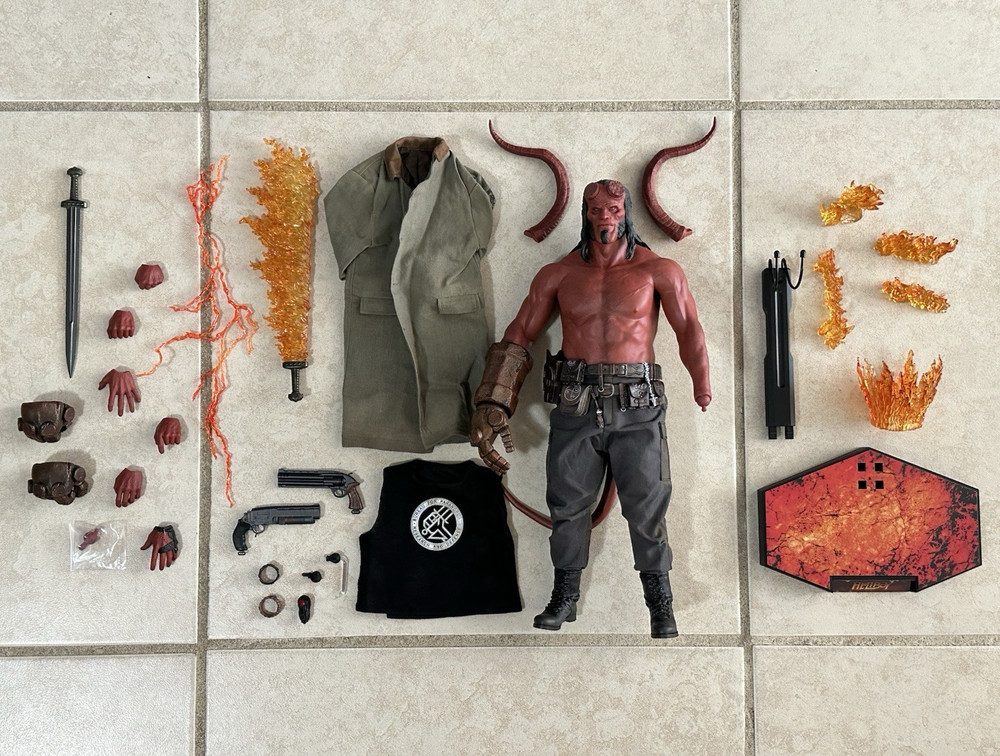 Hot Toys Hellboy MMS5247