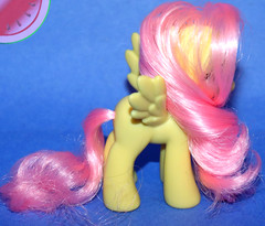 My Little Pony G4 FLUTTERSHY with Angel Bunny Pet Brushable Shy Eyes Original