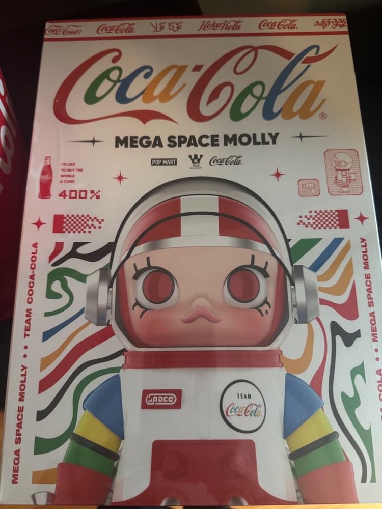 POP MART MEGA SPACE MOLLY 400% TEAM COCA-COLA