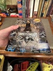 WWE Undertaker JakksPacific Wrestlemania Winner XX 20 figure ULTRA RARE ’04