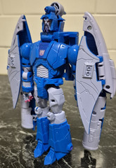Transformers Scourge Deluxe Studio Series 86 Hasbro Voyager Class No Accessories