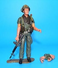 1:18 Ultimate Soldier Vietnam U.S Army 101st Infantry SGT Platoon Leader Figure