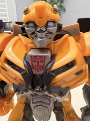 Hasbro Transformers Bumblebee Autobot Action Figure Yellow Gray Black Plastic