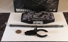 Hot Toys MMS505 Dusty Deadpool 1/6 scale action figure’s base / stand only