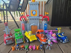 Paw Patrol Rescue Knights Castle And Vehicles Set