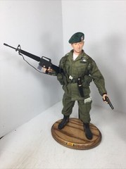 1/6 DRAGON JOHN WAYNE COL. MIKE KIRBY GREEN BERETS VIETNAM MOVIE M-16 COLT 1911