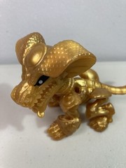 Moose Toys TREASURE X DRAGONS Gold Dragon Figure