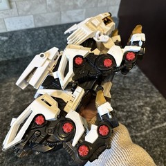 2002 HASBRO TOMY ZOIDS WHITE LIGER ZERO ROBOT ACTION FIGURE *Incomplete*