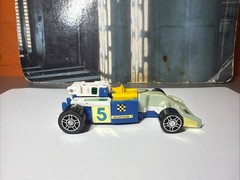 Transformers G2 DELUGE Action Figure 1993 Color Changers Formula 1 Racing Car