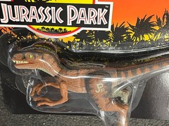 1993 Kenner Jurassic Park Velociraptor “Raptor” w Slashing Jaws NEW Perfect Mip