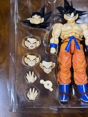 SH Figuarts Dragon Ball Z WOW Studios Son Goku Bulked Warrior Base Form *NEW*