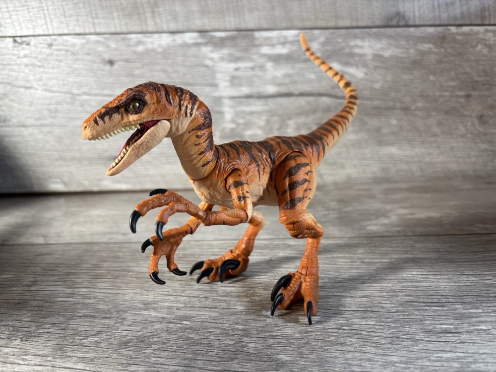 Amber Collection Velociraptor The Lost World Jurassic Park