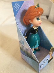 New Disney Frozen 2 Anna Poseable Mini Doll Miniature 3.5″ Figure Queen