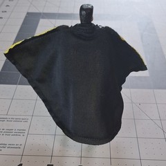 Batman Robin Action Figure Plastic w/ Yellow/Black Fabric Cape Red/Green