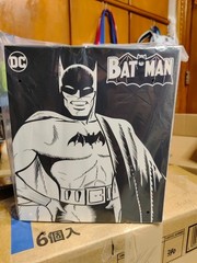 Mezco Toyz One:12 DC Comics Batman Golden Age Caped Crusader Edition Figure
