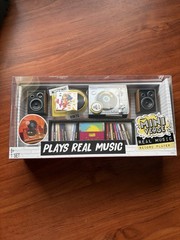 MGA’s Miniverse Real Vinyl Music Record Player