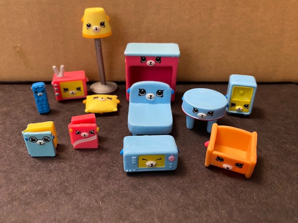 SHOPKINS – Happy Places Puppy Parlor Decorator’s – Set is Complete – EUC