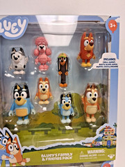 Bluey Family and Mates Pack 32 Figure Multi Pack Chilli Bingo Honey Socks Chloe