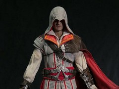 Assassins Creed II Ezio Auditore 1/6 Scale Figure  DAM muscle action body