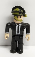 Roblox Lot of 15 Figures & Vehicle Accessories Mixed Characters Toys Free Ship