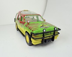 Mattel 2020 Jurassic Park 1993 Ford Explorer Model Car 04 Green Yellow Red