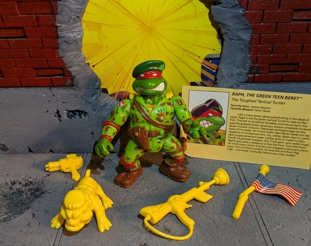 TMNT TEENAGE MUTANT NINJA TURTLES 1991 RAPH THE GREEN BERET NM COND 100% COMP