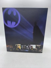 One:12 Collective DC Comics 1989 Michael Keaton Batman Action Figure Mezco Toyz
