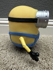 Thinkway Toys Squeezeable Talking Blinking Despicable Me 7” Minion Bob