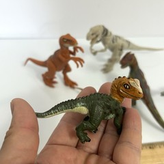 Dinosaur action figure mixed lot of 15 Jurassic World & Vtg Solid Dino figurine