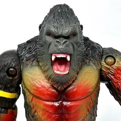 Godzilla X Kong Action Figure The New Empire Kong With Beast Glove 6” Poseable