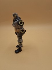 2009 DC Comics 5” Toy Batman Gray Black Yellow Action Figure.