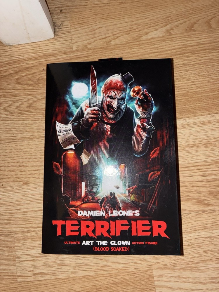 NECA Ultimate Terrifier Art The Clown Blood Soaked Walmart Exclusive Authentic