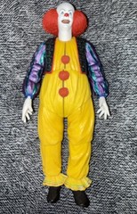 Neca Stephen King Possable Pennywise Action Figure “IT” L2